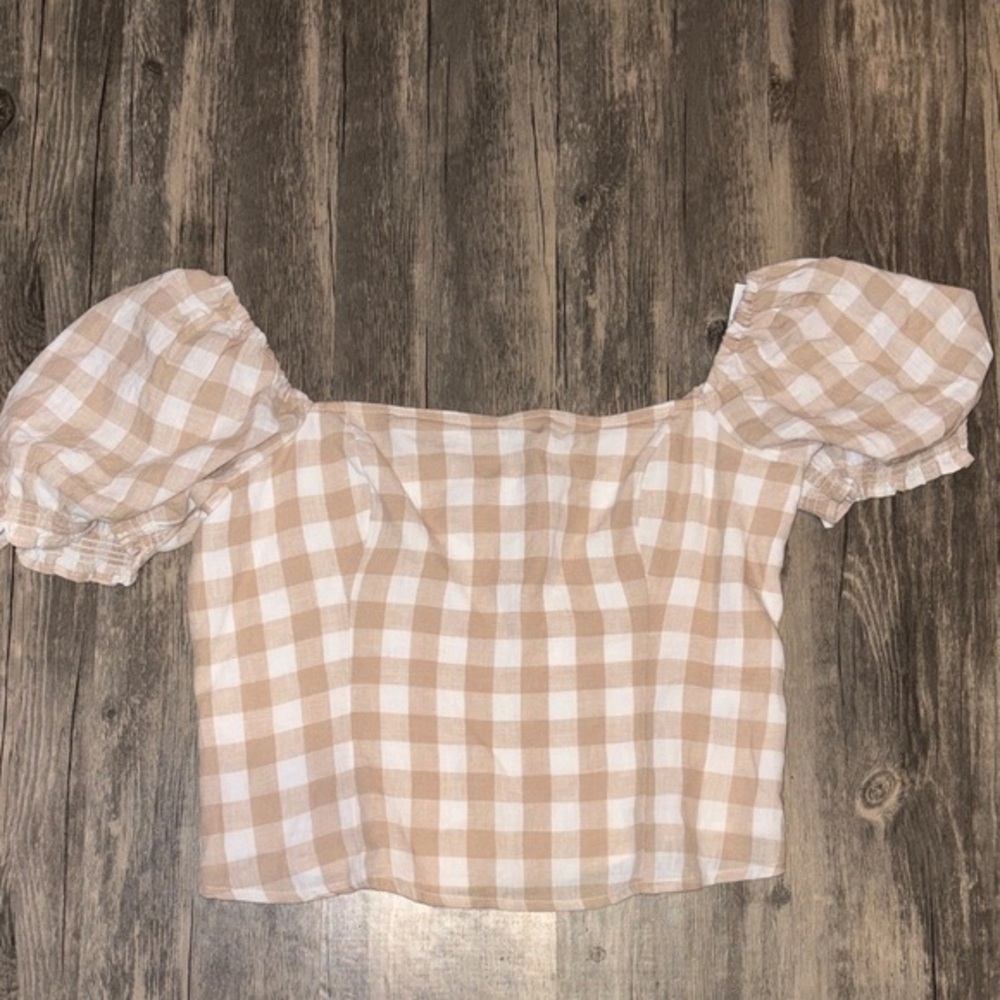 Abercrombie & Fitch puff sleeve checkered top - woman’s medium NWT